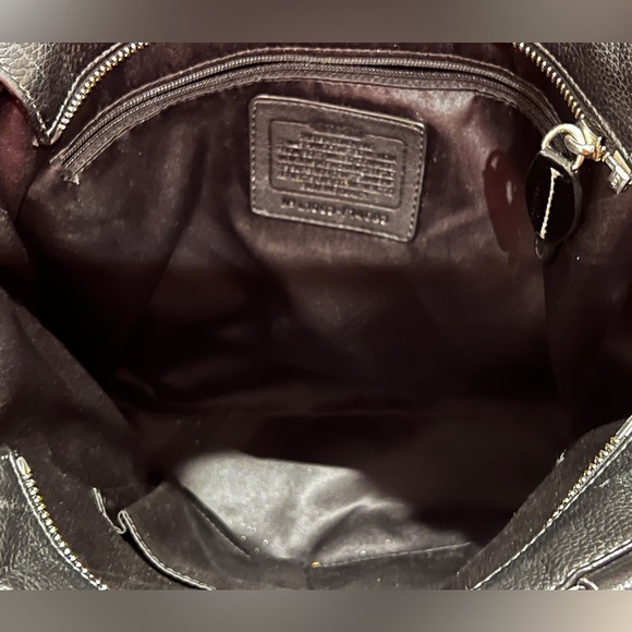 Coach Soft Black Leather Shoulder Bag - Picture 15 of 16